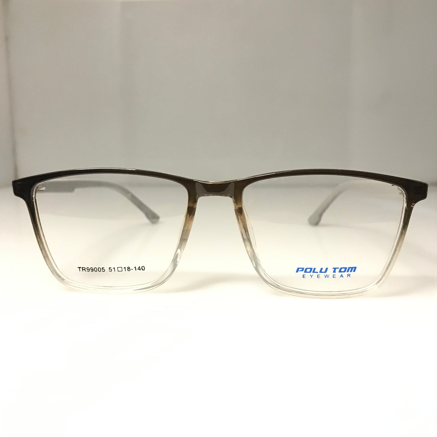 Cat eye glasses with attractive two color combination