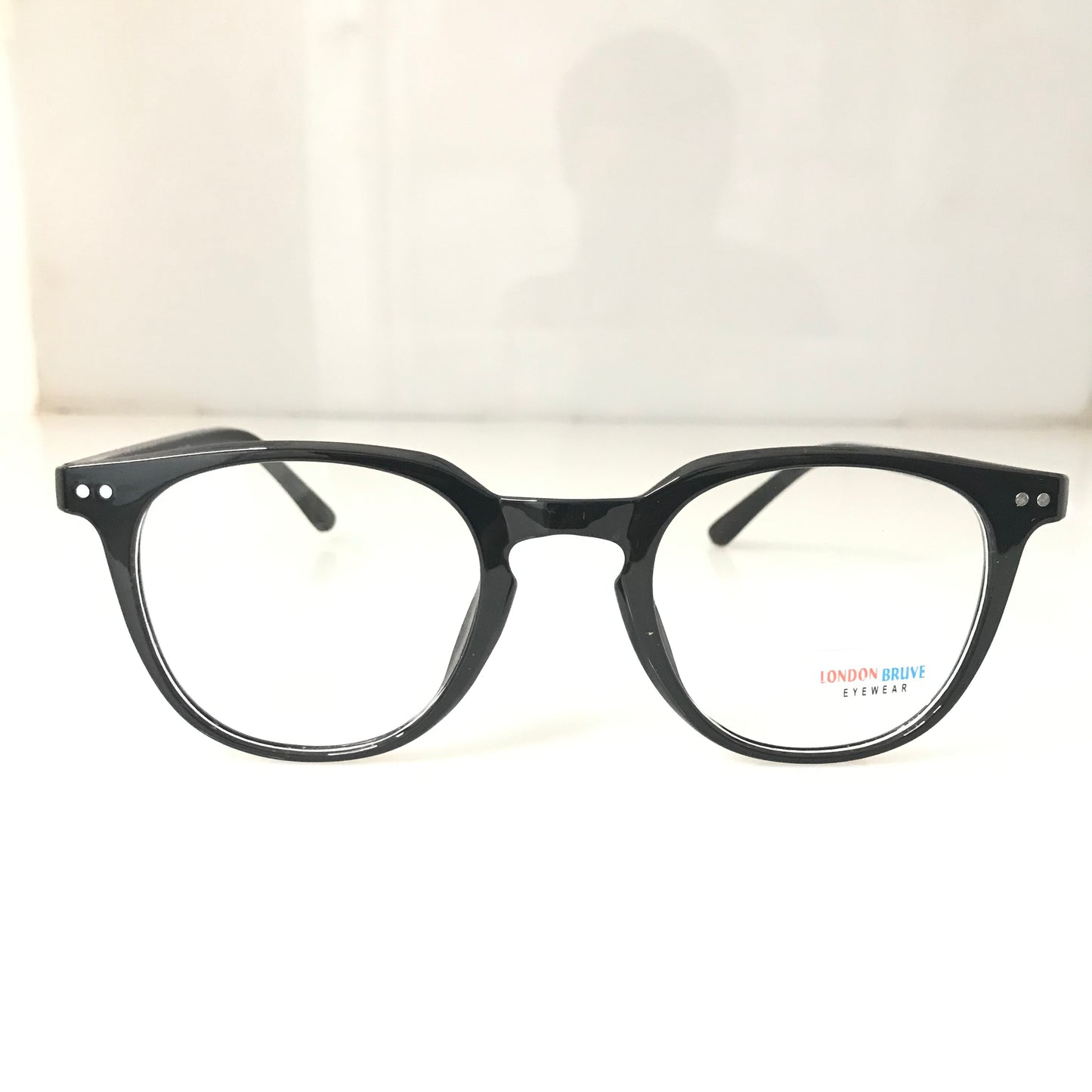 Cat eye shaped glasses in solid black color