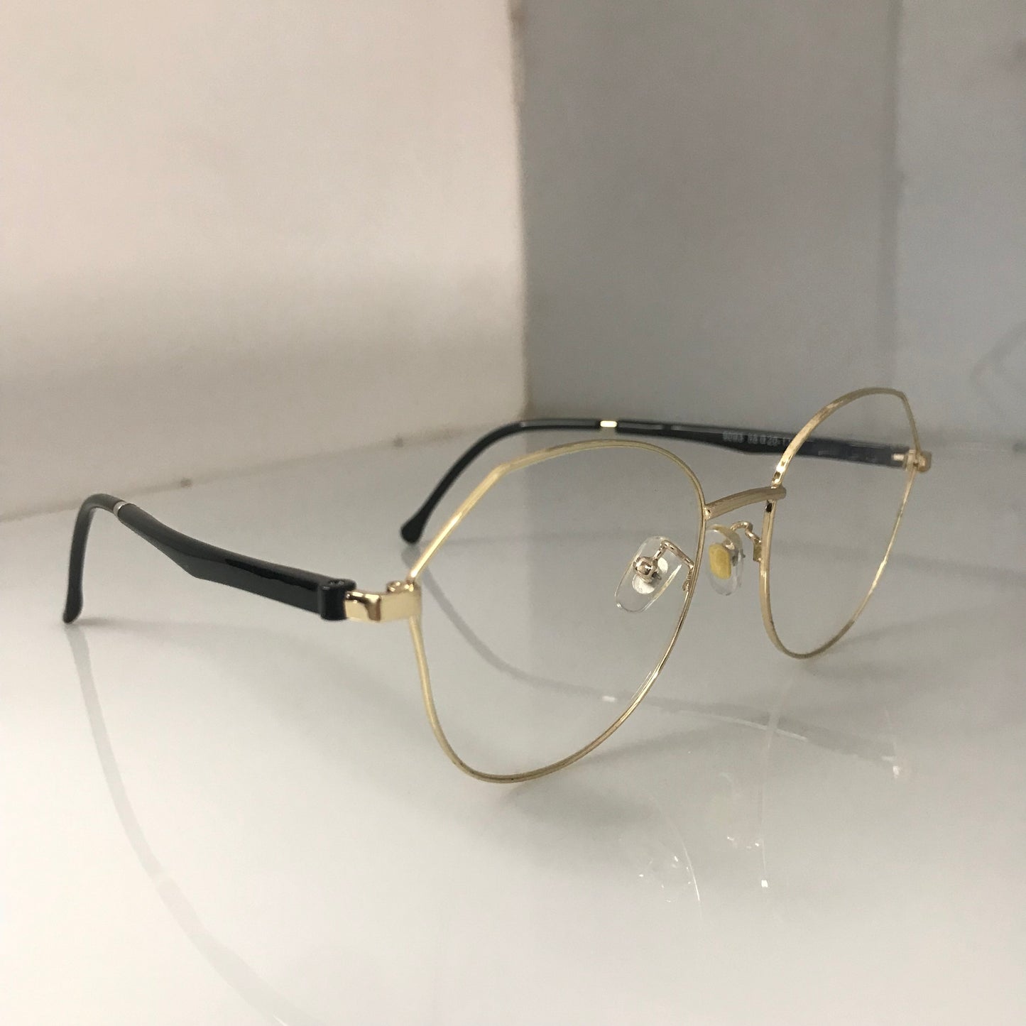 Beautiful cat eye glasses with metal frame