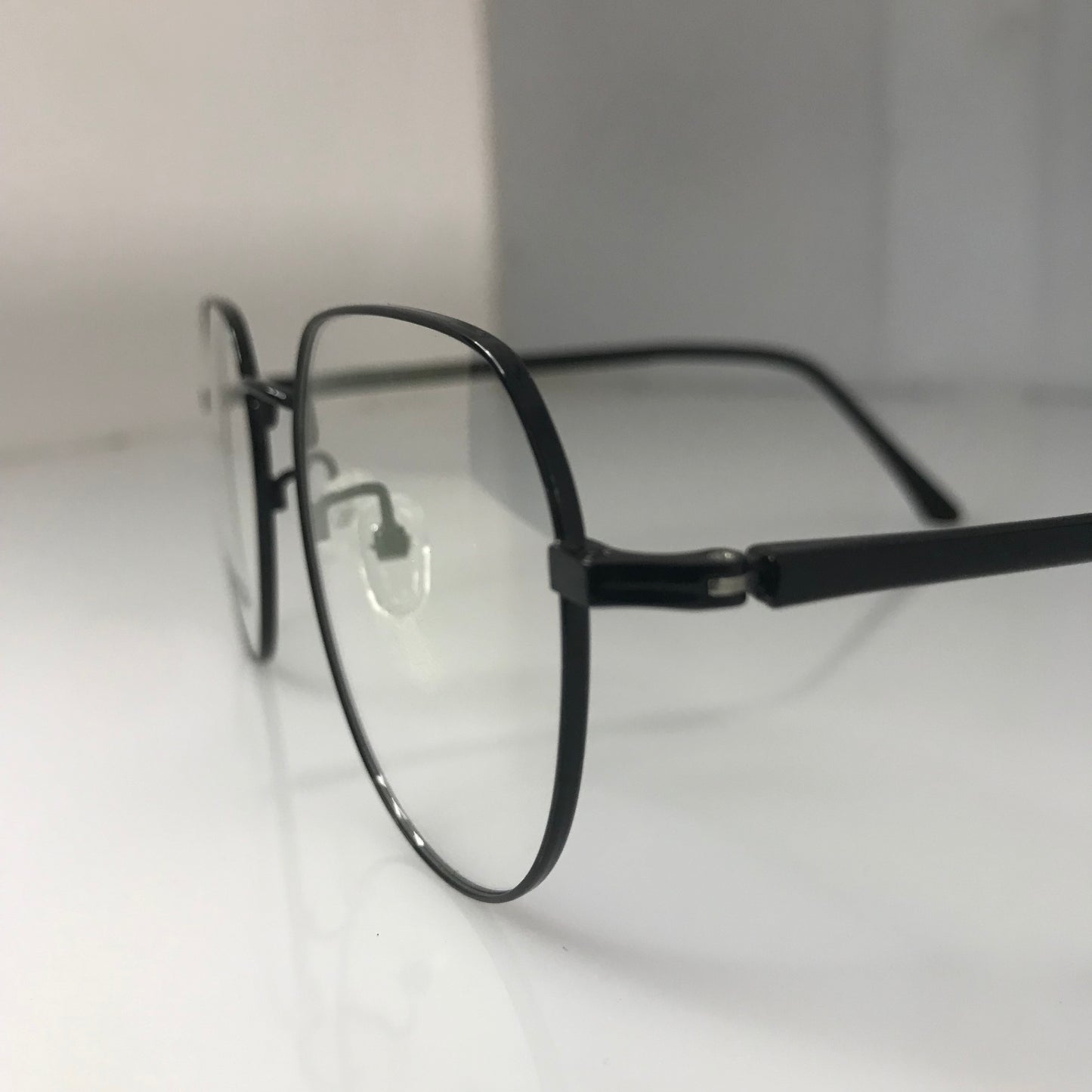 Beautiful cat eye glasses with metal frame for all