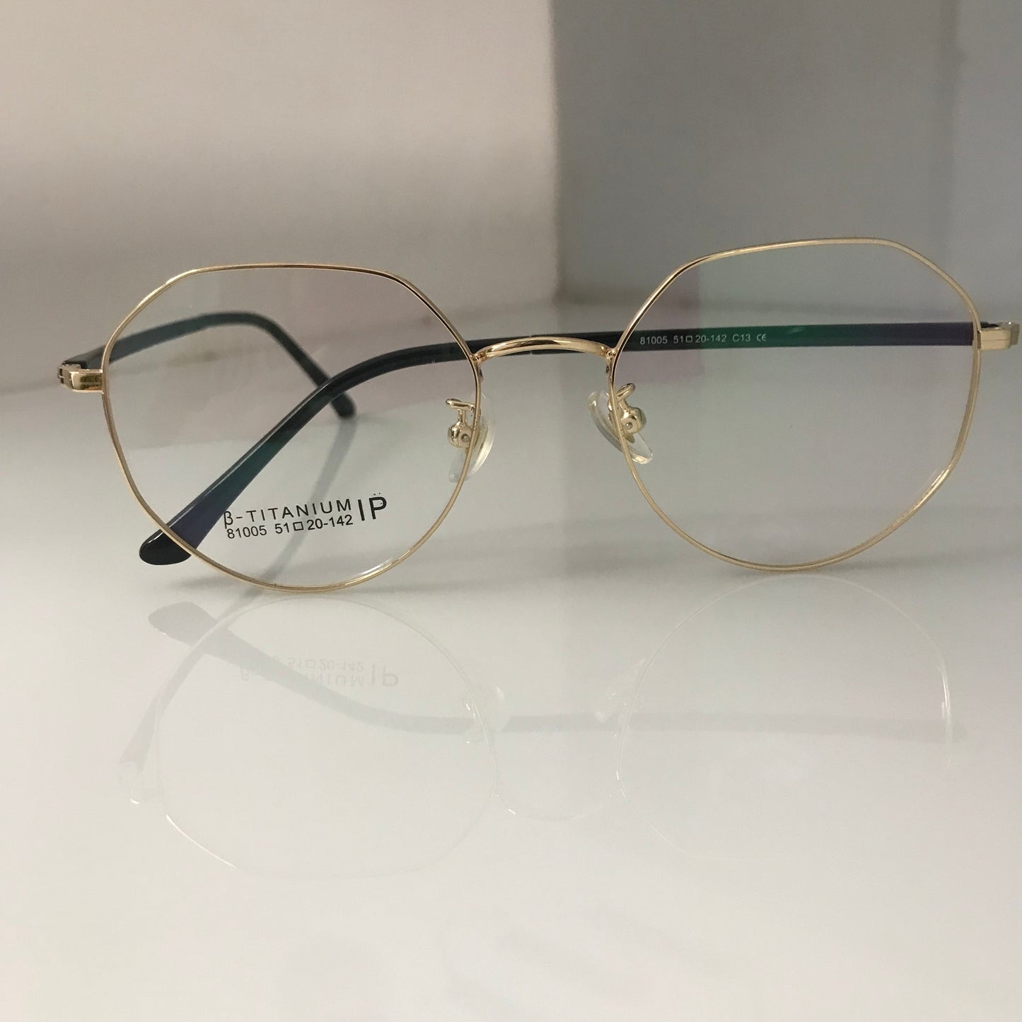 Golden full rim glasses with comfortable temples